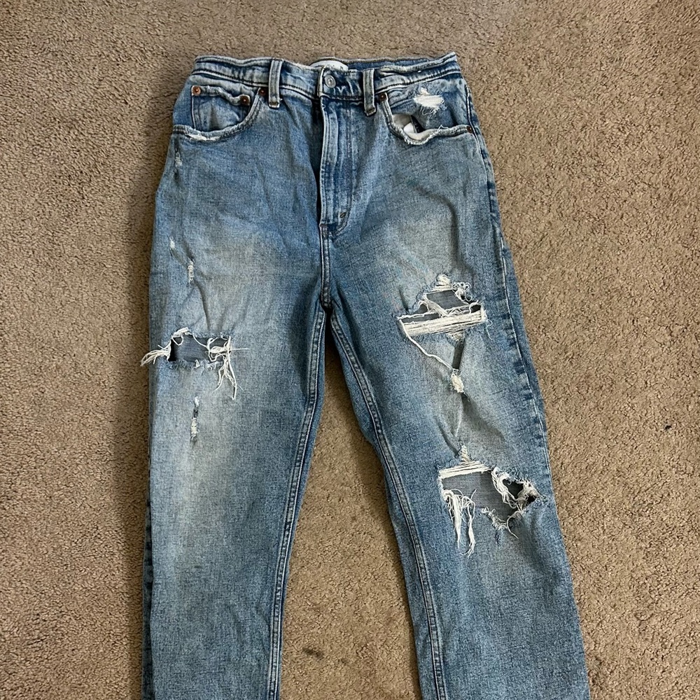 Women’s A&F Ankle Straight Ultra High Rise
